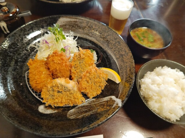 東京居酒屋百名店 酒肴 新屋敷（圖片來源：tabelog）