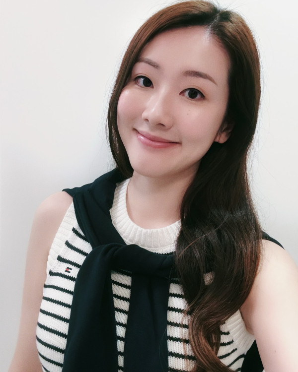 前TVB花旦鄧佩儀離巢返加拿大發展 近況曝光！激罕性感低胸造型慶32歲生日 