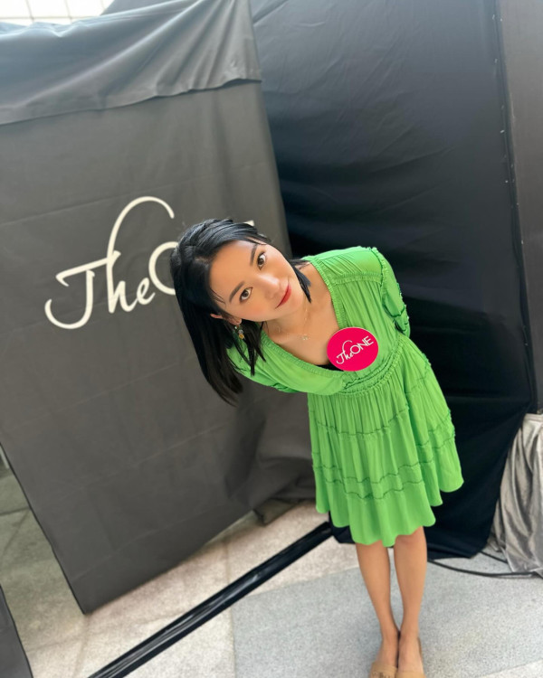 《愛回家》30歲小花遊越南富國島狂晒靚相!螢光粉色泳衣露事業線!