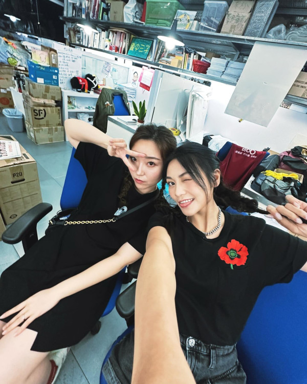 《愛回家》30歲小花遊越南富國島狂晒靚相!螢光粉色泳衣露事業線!