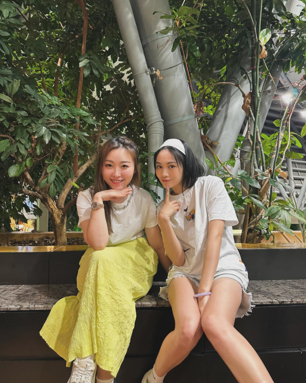 《愛回家》30歲小花遊越南富國島狂晒靚相!螢光粉色泳衣露事業線!