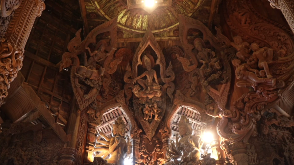 陳瀅與男性密友同遊沖繩 曬頭貼頭合照惹新戀情疑雲 