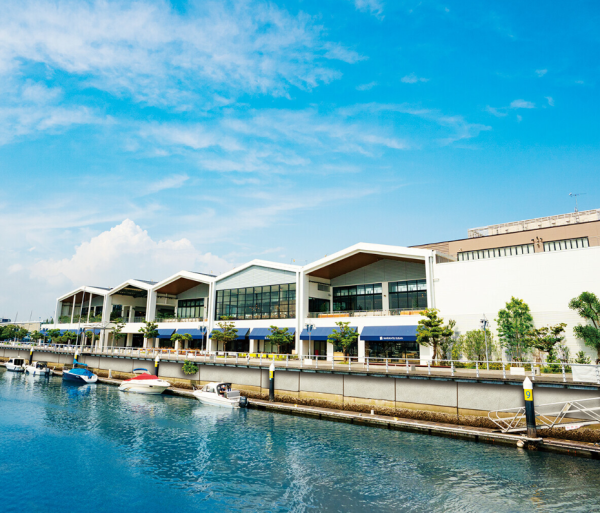 三井OUTLET PARK 橫濱海灣（圖片來源：Facebook＠三井アウトレットパーク 横浜ベイサイド  ）