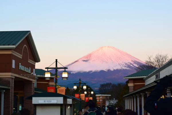 御殿場 PREMIUM OUTLETS（圖片來源：Facebook＠御殿場プレミアム・アウトレット）
