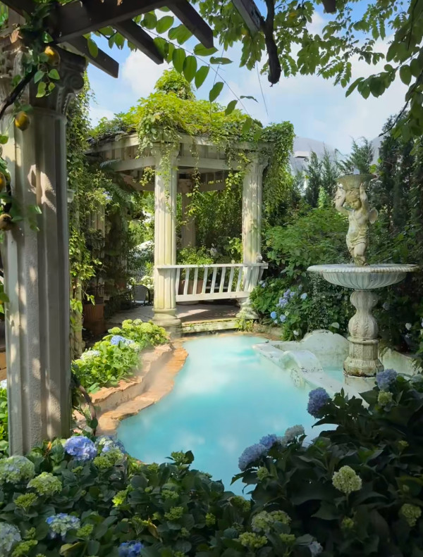 深圳5大聖誕打卡餐廳Cafe推介！旋轉木馬裝置/雪白貓頭鷹公仔/玩具熊牆（附地址） 