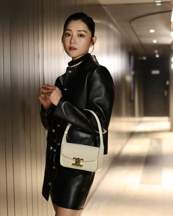 廣州捕獲衛詩雅真實狀態驚人！網民大讚同場45歲女星更出眾 