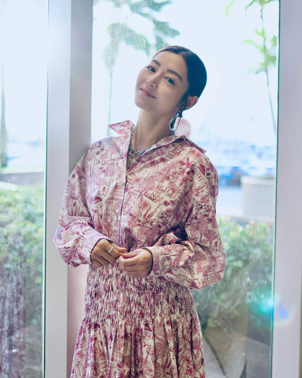 廣州捕獲衛詩雅真實狀態驚人！網民大讚同場45歲女星更出眾 