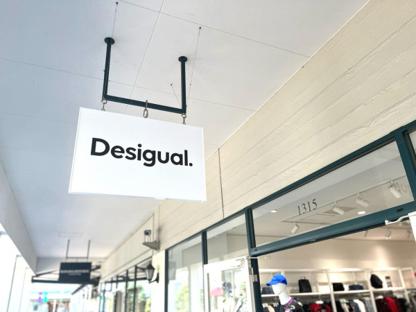 Desigual（圖片來源：Facebook@佐野プレミアム・アウトレット）