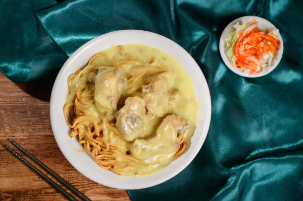 椰汁雞麵(圖片來源:Facebook@雅香飲食集團) 椰汁雞麵(圖片來源:Facebook@雅香飲食集團)