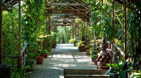 清邁高CP值住宿人均每晚7起!60年歷史煙廠變身度假村 設玻璃屋café/茶館/Spa