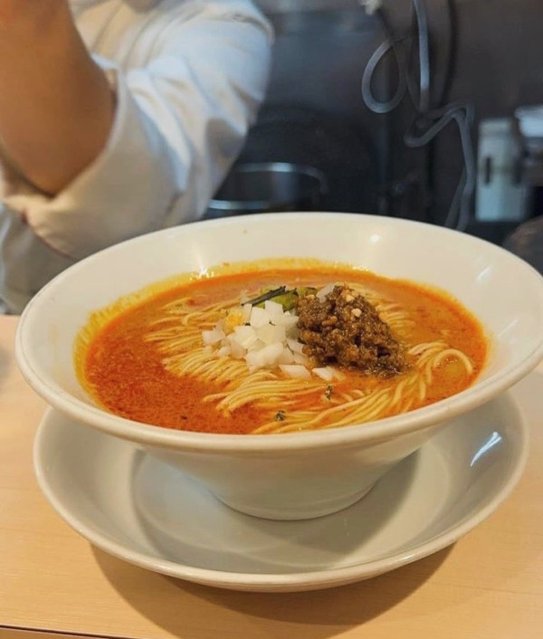 燃えよ麺助（圖片來源：X@燃えよ麺助　official）