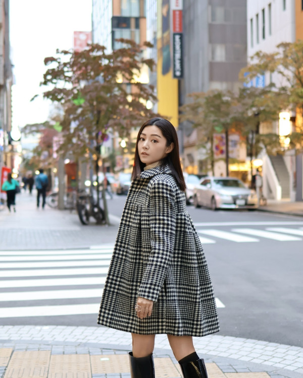 廣州捕獲衛詩雅真實狀態驚人！網民大讚同場45歲女星更出眾 