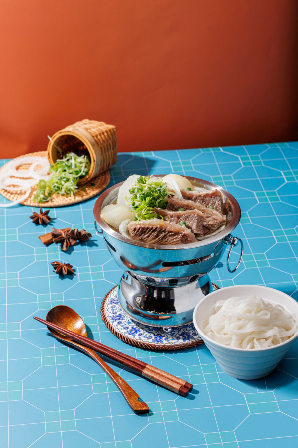 錦麗全新越式牛肉一人小鍋 再加養生茶驅走寒意