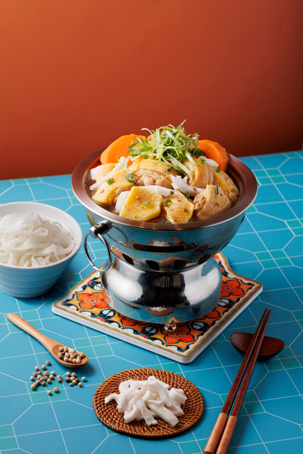 錦麗全新越式牛肉一人小鍋 再加養生茶驅走寒意