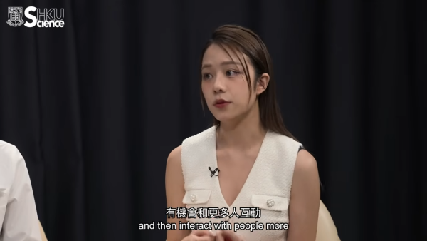 馮盈盈莊子璇晒超流利英文