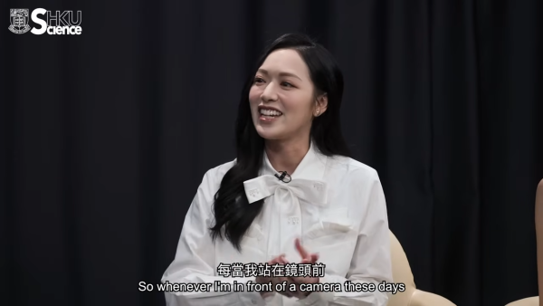 馮盈盈莊子璇晒超流利英文