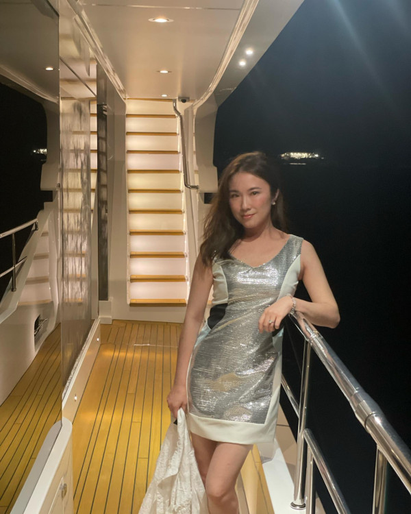 前TVB咪神張秀文婚後神隱 激罕po近況！坐頭等飛杜拜曬貴婦生活 