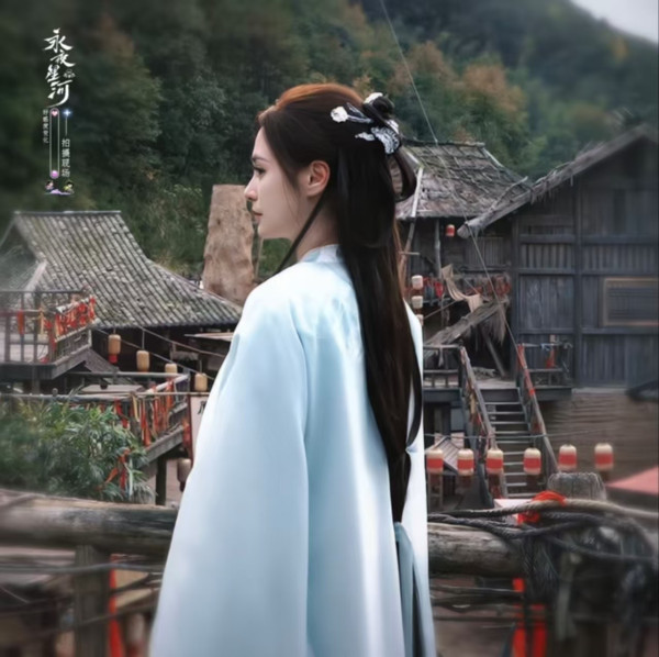 阿嬌內地拍劇最新古裝造型曝光！獲讚「最美人母」眼神有戲！ 