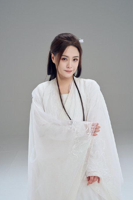 阿嬌內地拍劇最新古裝造型曝光！獲讚「最美人母」眼神有戲！ 