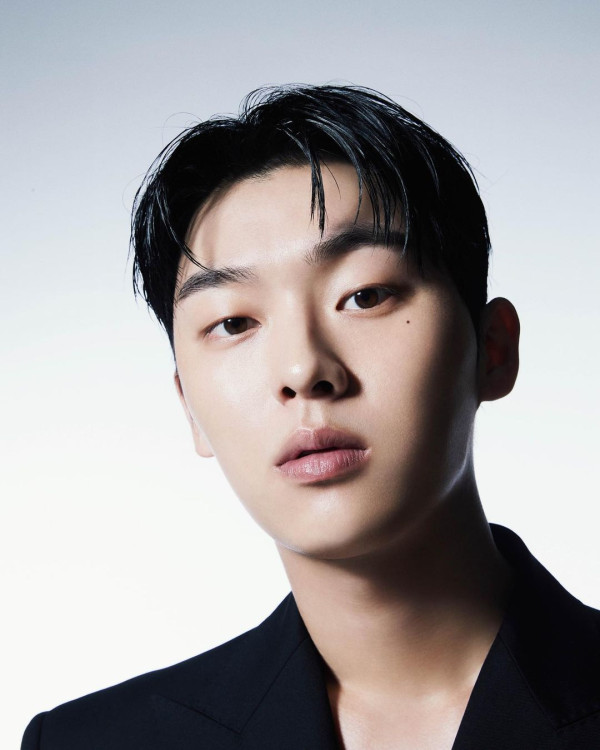 韓星曬Figure疑誤Po裸體照 網上瘋傳！事務所11字回應 