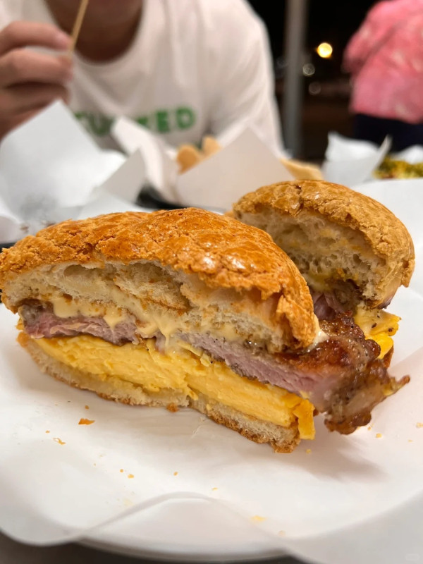 頹記茶餐廳(圖片來源:小紅書@蕉蕉琪) 頹記茶餐廳(圖片來源:小紅書@蕉蕉琪)