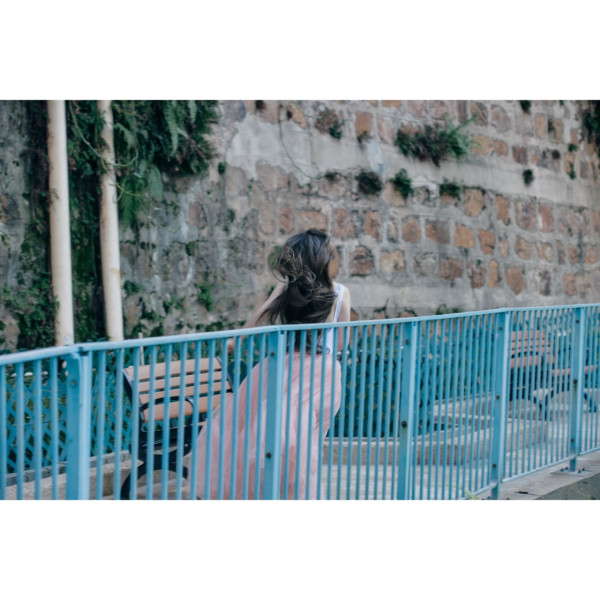 「最美星二代」與大馬公主街頭做善事 短裙打扮低調星味甚濃 參觀王宮/同遊吉隆坡 