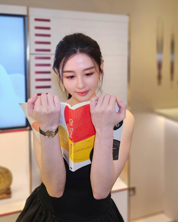 張智霖袁詠儀全家日本過聖誕 魔童暴風成長 網民激讚帥度不輸爸爸 