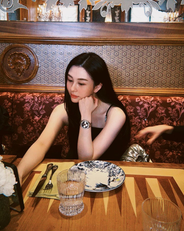 張智霖袁詠儀全家日本過聖誕 魔童暴風成長 網民激讚帥度不輸爸爸 