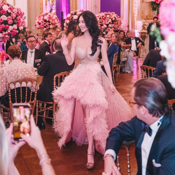 張智霖袁詠儀全家日本過聖誕 魔童暴風成長 網民激讚帥度不輸爸爸 