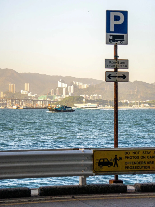 塞爾維亞古堡驚見簡體字塗鴉 內地網民2大理據質疑插贓嫁禍 