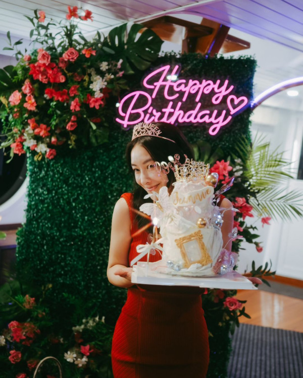 TVB花旦沖繩泳裝曬逆天長腿 玉背超吸睛!告別過往「肉肉身型」