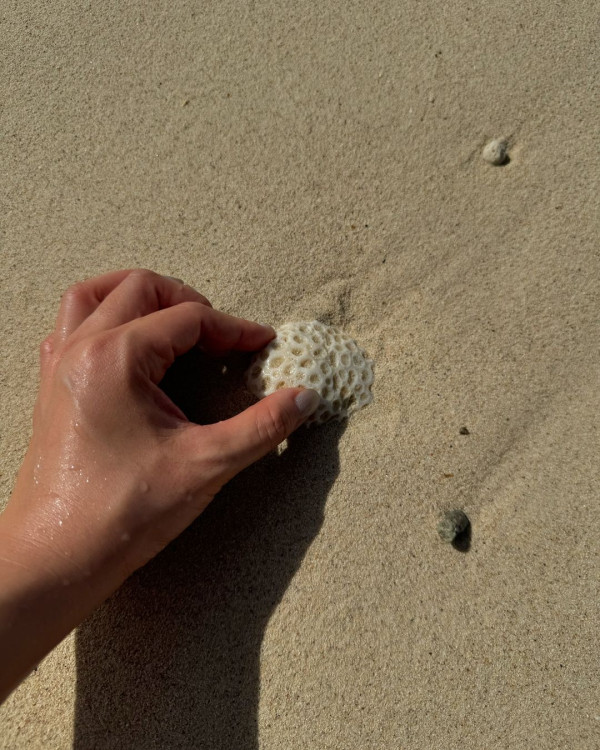 TVB花旦沖繩泳裝曬逆天長腿 玉背超吸睛!告別過往「肉肉身型」