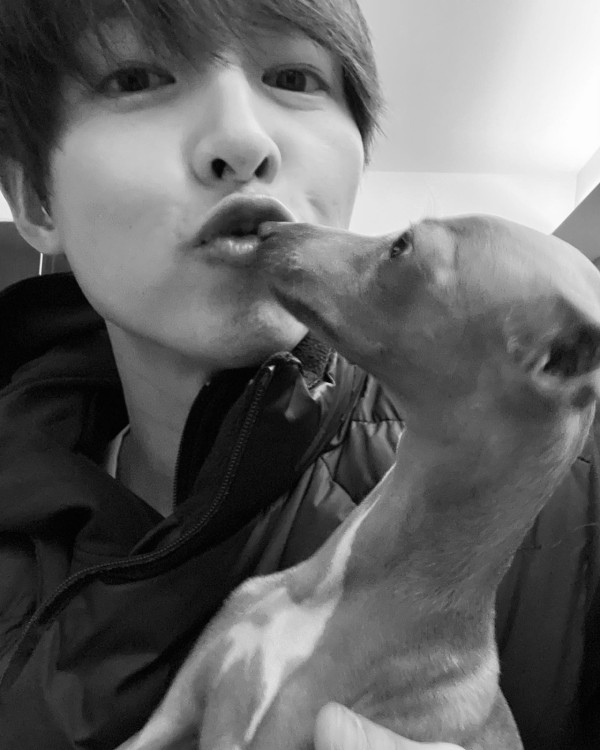 處女座男生10大性格特質：分析處女男喜歡你的行為、愛情攻略、優缺點（圖片來源：hi_songjoongki）