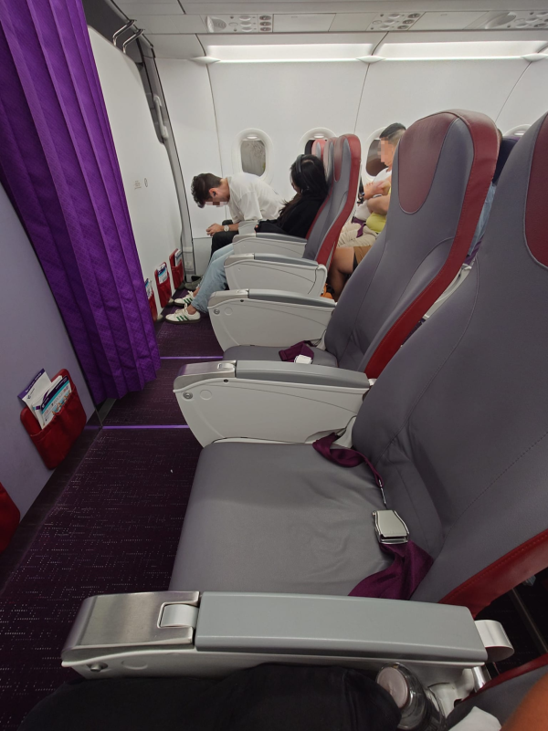 國泰vs HK Express 港男寧願揀HK Express惹熱議(圖片來源:Facebook群組「HK Express 香港快運及旅行資訊關注組」) 國泰vs HK Express 港男寧願揀HK Express惹熱議(圖片來源:Facebook群組「HK Express 香港快運及旅行資訊關注組」)