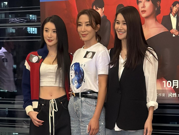 楊茜堯現身香港機場獲讚親民 身上一物被指打扮樸素慳家