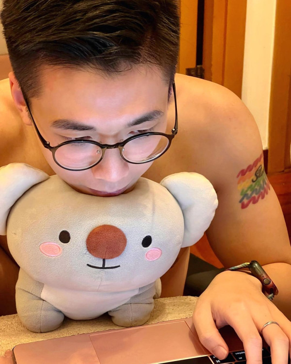 新聞主播帶一物返內地被截停安檢 遭問長問短：過關都驗屍咁驗 