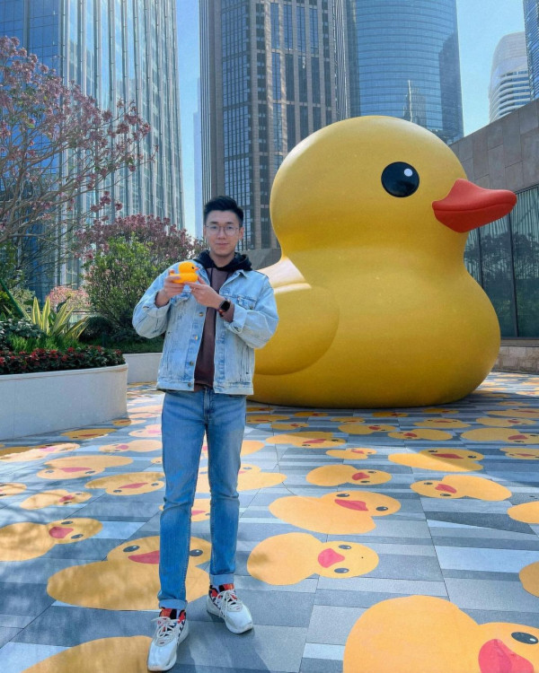 新聞主播帶一物返內地被截停安檢 遭問長問短：過關都驗屍咁驗 