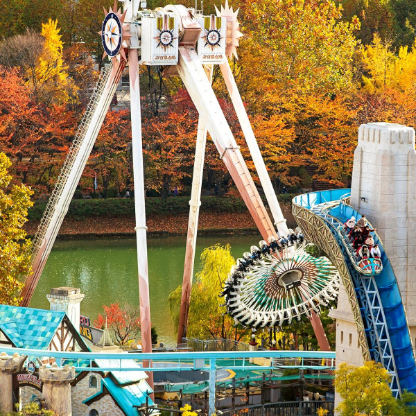 樂天世界四季更有不同景色。（圖片來源：Facebook@lotteworld）