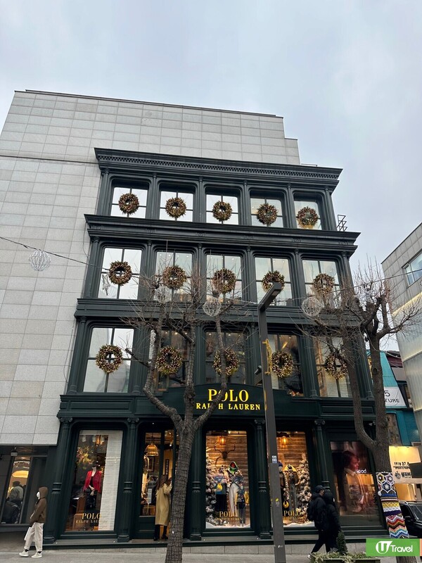 林蔭道商店林立。（圖片來源：記者提供）