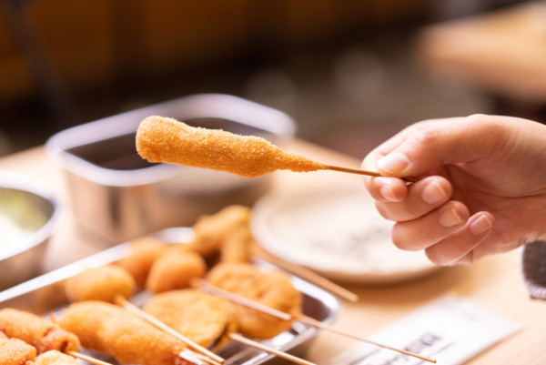 新世界元祖串炸(圖片來源︰新世界元祖串炸官網) 新世界元祖串炸(圖片來源︰新世界元祖串炸官網)