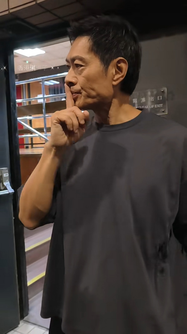 TVB冧爆夫妻深度遊巴黎 大讚又浪漫又chill 網民:男方後生靚仔過黎明