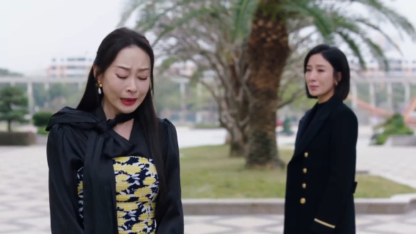 盤點娛樂圈9對高顏值親姐妹！湯洛雯、湯樂瑤有勁敵 港姐冠軍細妹索到爆