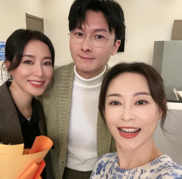 盤點娛樂圈9對高顏值親姐妹！湯洛雯、湯樂瑤有勁敵 港姐冠軍細妹索到爆