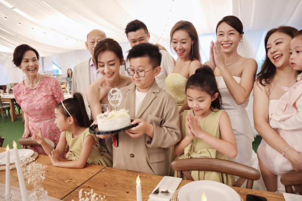 盤點娛樂圈9對高顏值親姐妹！湯洛雯、湯樂瑤有勁敵 港姐冠軍細妹索到爆