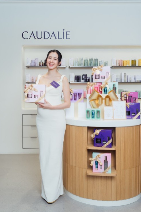 懷孕麥明詩爆一原因驚老公走佬!將到峇里島影三點式孕照!