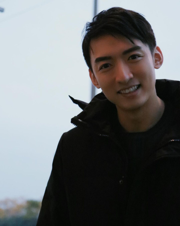 譚坤倫指出，近年工作量開始減少、發揮機會不多，同時他認為出去闖闖可以提升自己的演技。圖片來源：IG@alantklun