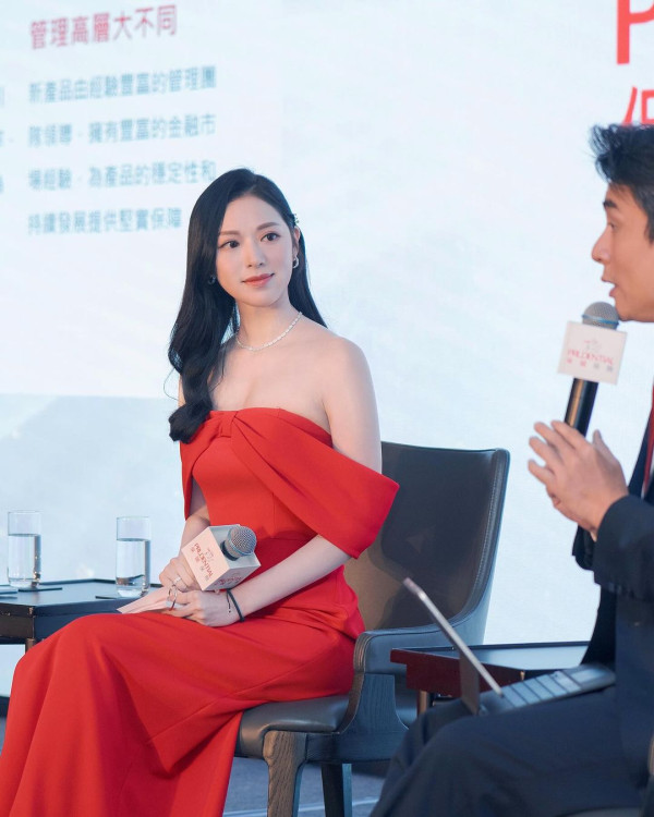 馮盈盈廣州酒樓被偶遇偷拍！真人被批冇星味似路人！ 