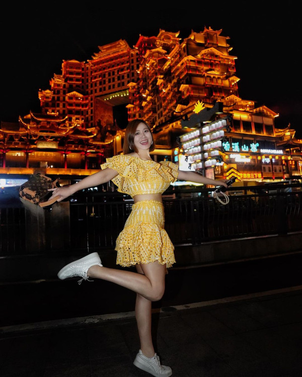 前港姐冠軍布吉曬健身成果 曾甫全裸照 弗爆身材不輸郭珮文