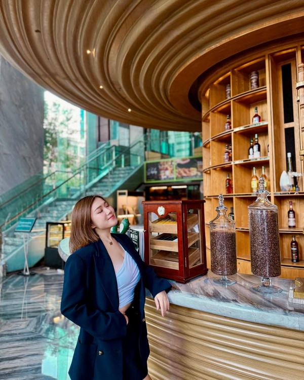 前港姐冠軍布吉曬健身成果 曾甫全裸照 弗爆身材不輸郭珮文