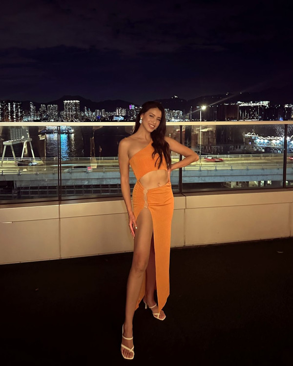 前港姐冠軍孖囡囡美國行年宵 大讚有新年氣氛:以為返咗香港